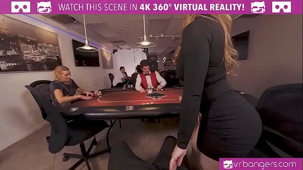 새로운 VR Bangers Busty babe is fucking hard in this agent VR porn parody 인기 영화