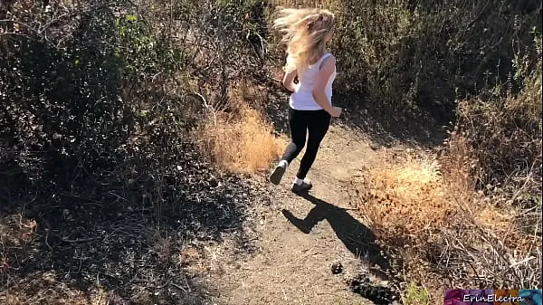 Nové Shooting; Jogging instructor cums in horny blonde trainee najlepších filmov