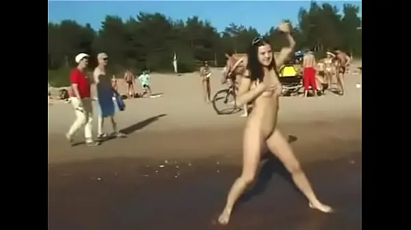 Nye Nude girl dance at beach topfilm
