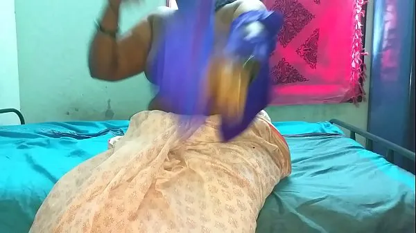 Slut mom plays with huge tits on cam Filem teratas baharu