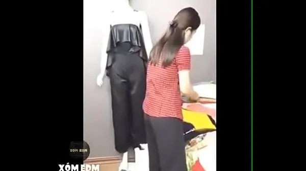 नई Beautiful girls try out clothes and show off breasts before webcam शीर्ष फ़िल्में