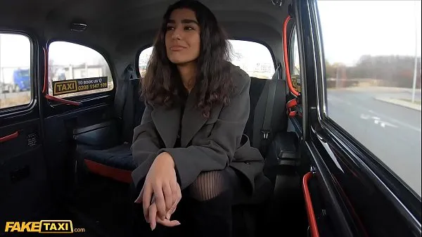 Νέες Fake Taxi Asian babe gets her tights ripped and pussy fucked by Italian cabbie κορυφαίες ταινίες
