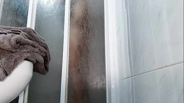 Nye Hidden camera spying on sexy wife in the shower toppfilmer