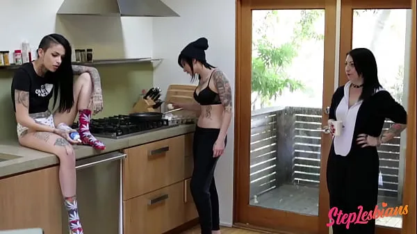 New Emo Nikki Hearts And Leigh Raven Love To Try A Strap-On top Movies