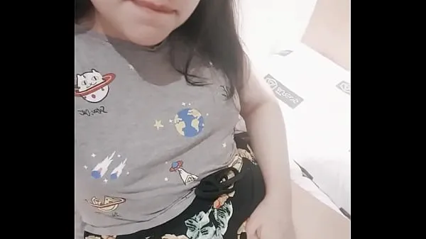 Nya Cute petite girl records a video masturbating - Hana Lily bästa filmer