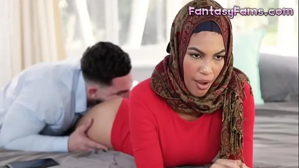 Nye Fucking Muslim Converted Stepsister With Her Hijab On - Maya Farrell, Peter Green - Family Strokes toppfilmer