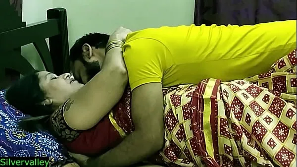 Novi Indian xxx sexy Milf aunty secret sex with son in law!! Real Homemade sex najboljši filmi