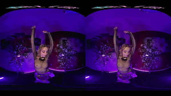 New Cute blonde brings the EDM festivals home and masturbates for you in VR top Movies