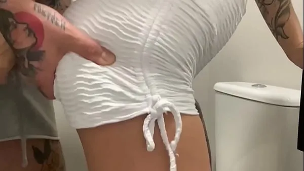 Nye Cassiana Costa with the big thick dick having a lot of fun in the club's bathroom toppfilmer