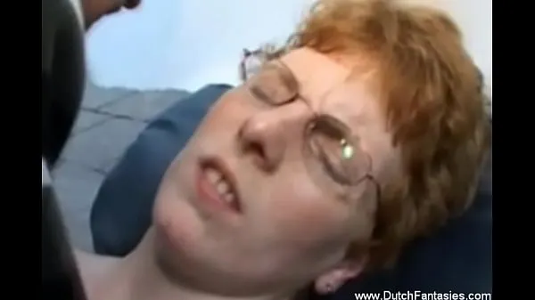 Nové Ugly Dutch Redhead Teacher With Glasses Fucked By Student najlepších filmov