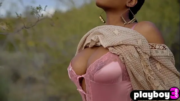 Nové Big tits ebony teen model Nyla posing outdoor and babe exposed her stunning body najlepších filmov