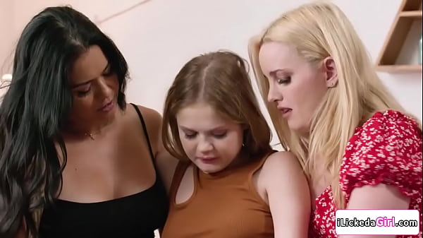 Blonde teen hanging out with lesbian big tits milfs start kissing her.In return,she fucks them both, licking and fingering their pussy أفضل الأفلام الجديدة