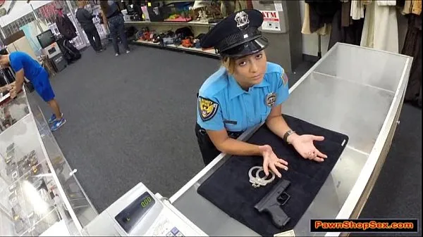 Nye Police officer pawns her gun and is fucked toppfilmer